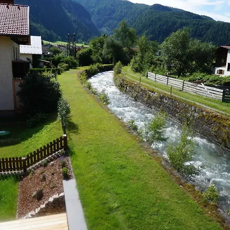 Der Steinadler Lägenhet *