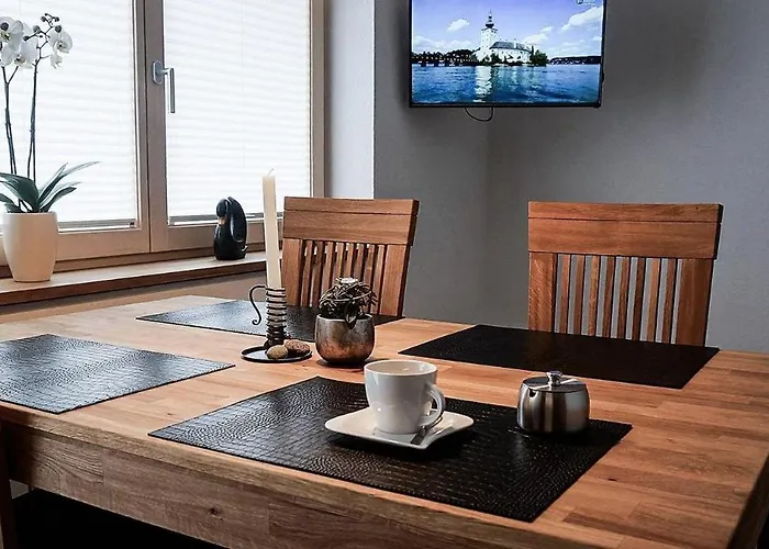 Der Steinadler אומהאוזן