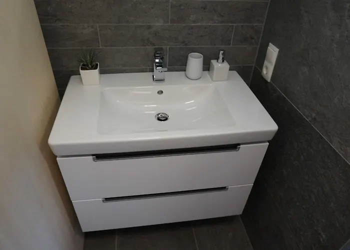 Der Steinadler * אומהאוזן